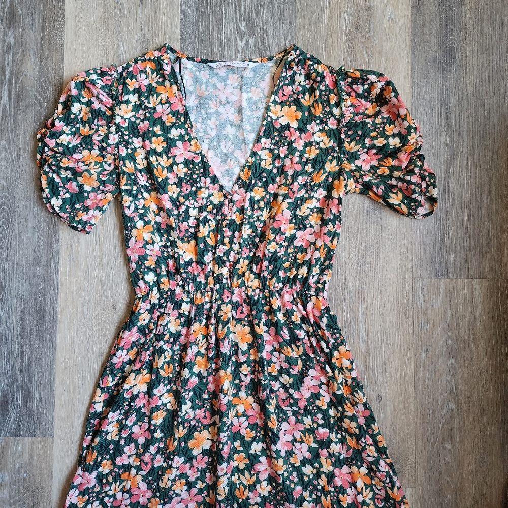 BEAUTIFUL ZARA DRESS - Picture 4 of 16